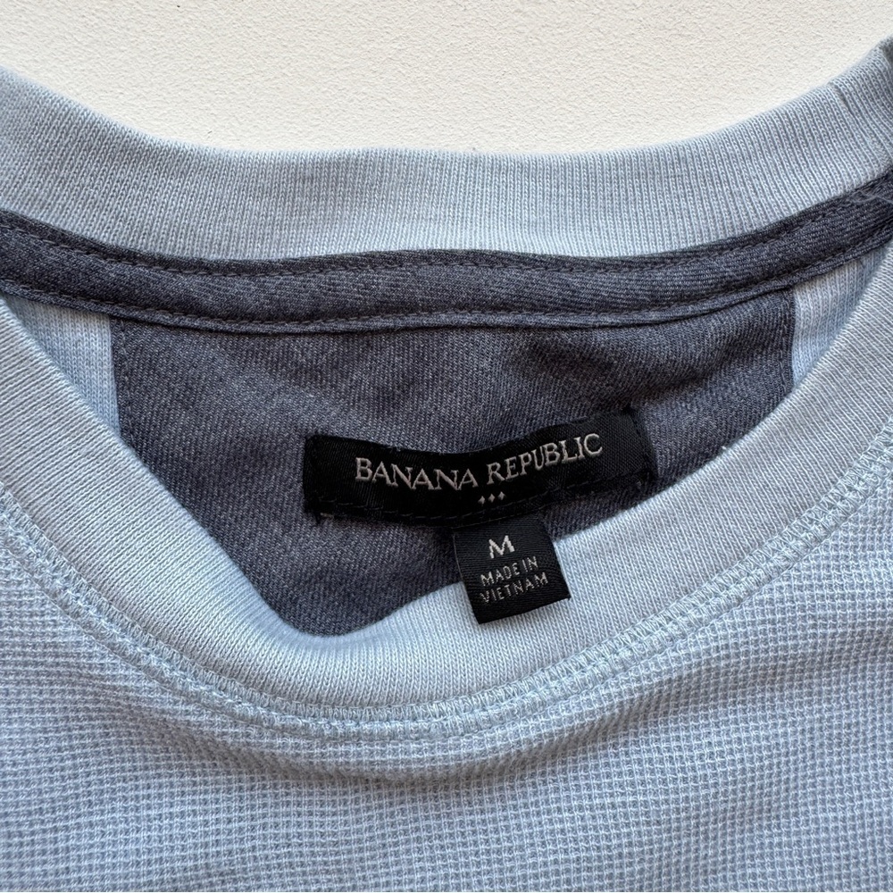 Banana Republic - Long Sleeve Crew Neck Waffle Tee in Blue - Picture 3 of 4
